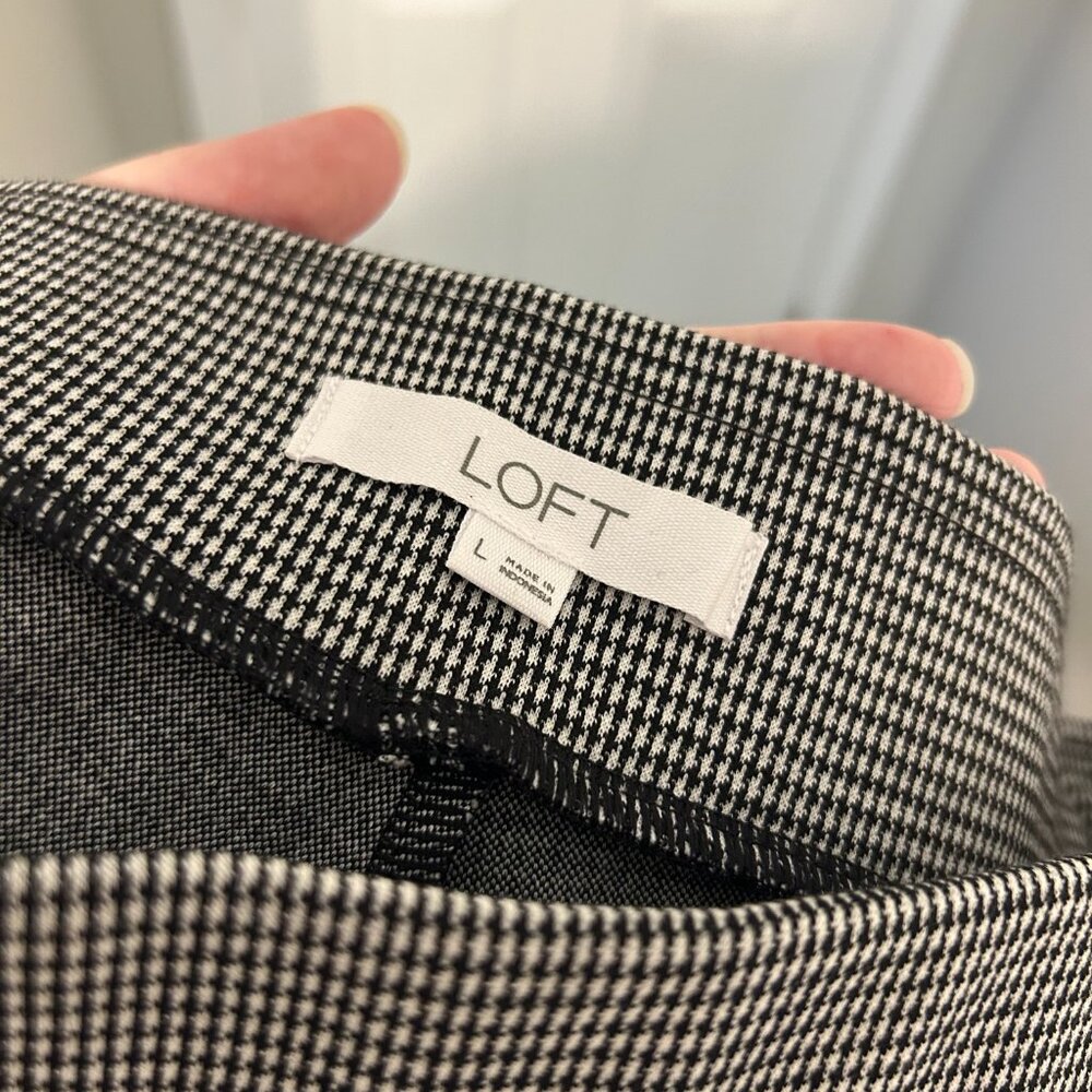 LOFT Houndstooth Ponte Ankle Legging - Picture 5 of 6